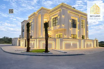 Luxury villa in a prime location, freehold ownership, registration fees included (negotiable), two floors and a rooftop terrace.