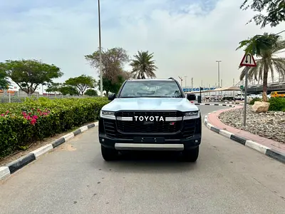 TOYOTA LAND CRUISER GR 3.5L HEV 2025