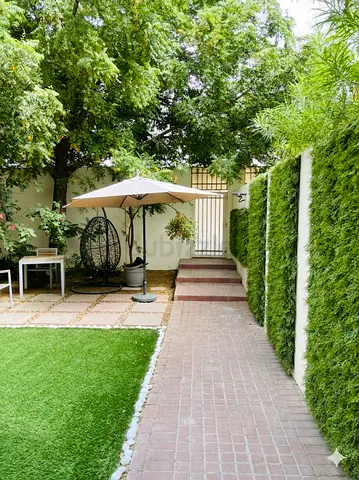 Artificial Green Wall Panel- (Good Condition) 1x2M