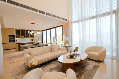 Single Row | Biggest Plot | Warm Finishes