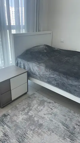 Simple White Single Bed 120*200  - very Good Condition
