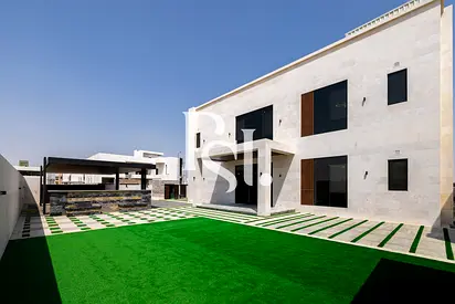Corner Unit|Top-Quality Finishing|Luxury Villa