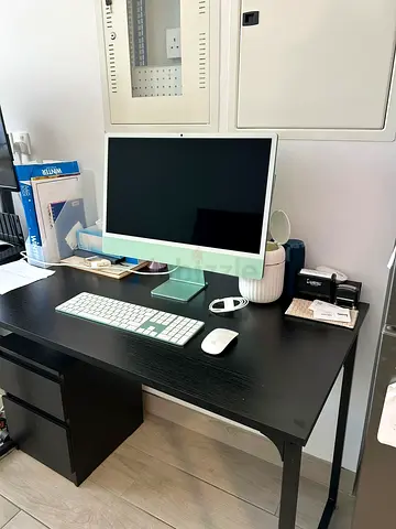 Apple iMac All-in-One Desktop with Wireless Keyboard  Mouse