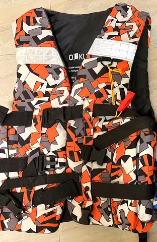 Oakura Inflatable Buoyancy Jacket / Life Vest - Size L (for 150-160cm)
