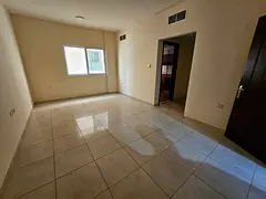 Free parking, one month free, spacious layout with a sea view and very large spaces. Master bedroom