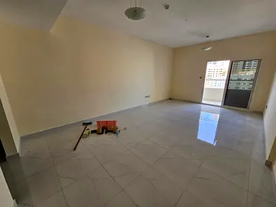 Free parking | 1 month free | Second tenant | Open view w balcony | All master rooms | Free mainten