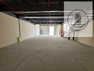 Warehouse for rent in Industrial Area 18, Sharjah. Area: 2909 sq ft. Mezzanine. 8 kW electricity. For storage only. Price: 125,000 AED