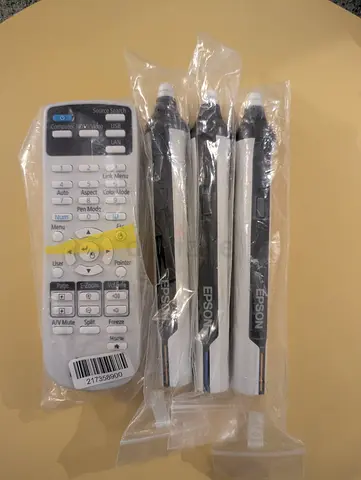 Epson Interactive Pens and Remote