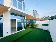 Semi Corner | Single Row | Landscaped Backyard