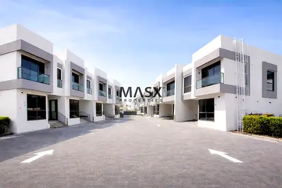 Luxury 5 BR Villa | One Month Free | Prime Location