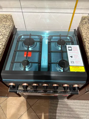 New 4-Burner Gas Cooker with Oven - Good Condition غاز اربع عيون جديد غير مستعمل ابدا
