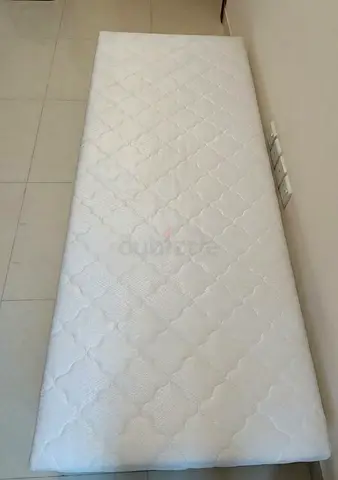 Single Bed ( 2Pic) available