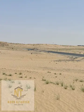 فرصة استثمارية مميزة – أرض سكنية للبيع في منطقة المطرق بموقع هادئ ومتميز بيئة هادئة وقريبة من الخدمات الأساسية .