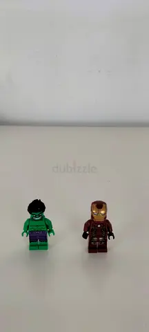 Used Lego-style Marvel Minifigures: Hulk and Iron Man