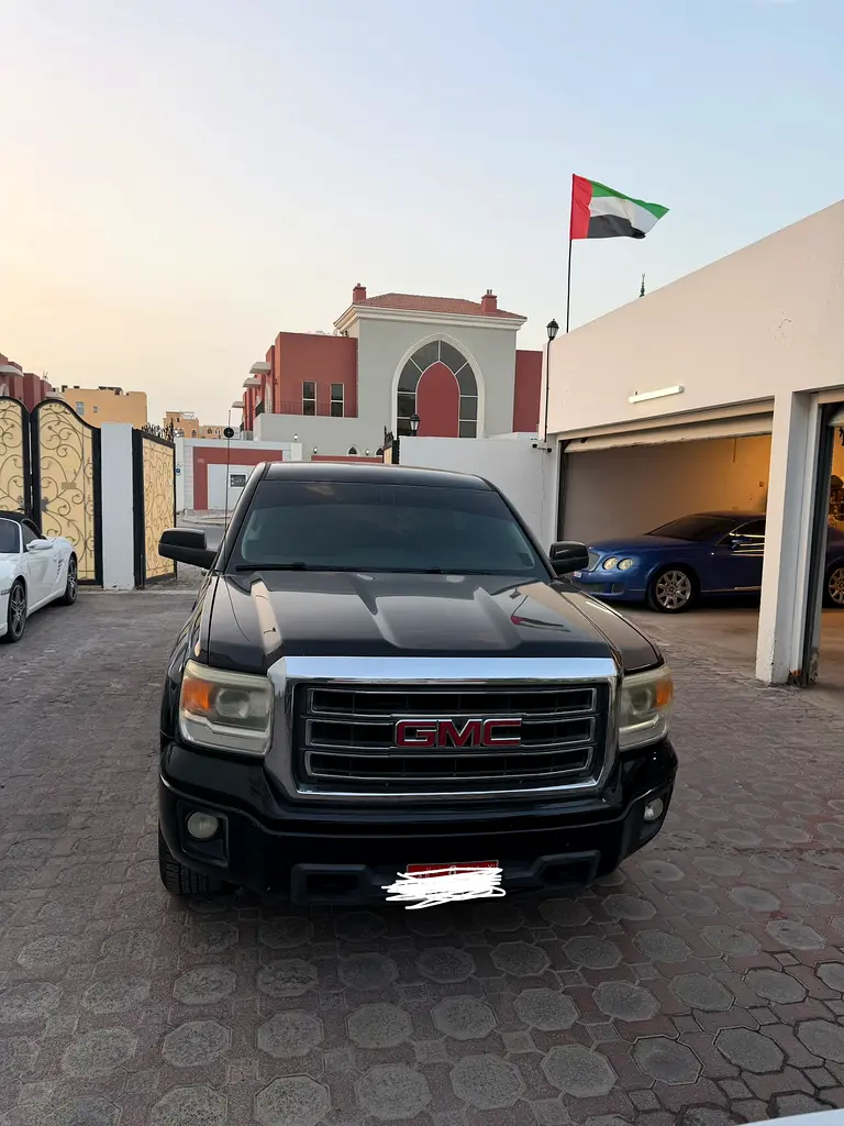 GMC Sierra 2014 — photo 1 of 7
