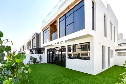 Rented | Single Row Corner Unit