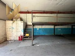 Warehouse, garage, or lathe workshop for rent in Industrial Area 2, with an area of ​​3000 squar