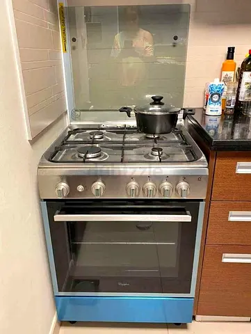 whirlpool brand gas cooker 4 burner 60 / 60 cm