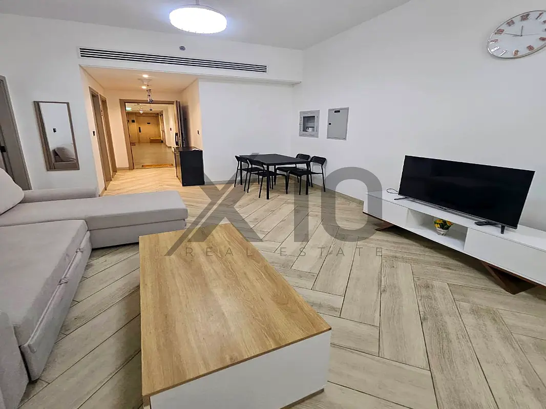 Spacious 1BR | Vacant | Furnished | Closed Kitchen