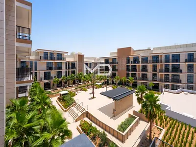 Spacious Layout| Vacant| Park View| Elite Living