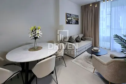 Mid Floor | Fully Furnished | Ready to move in