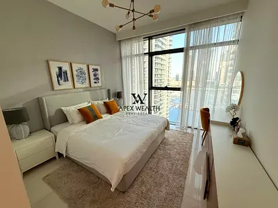 Fully Furnished | Mid floor | Waterfront