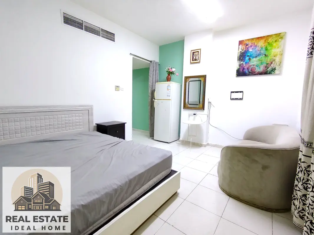** FURNISHED STUDIO ** MONTHLY BASIS ** FULL FAMILY BUILDING