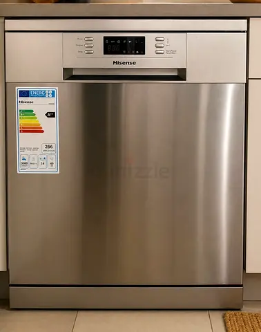 Hisense Stainless Steel Freestanding Dishwasher - Good Working Condition