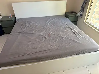 IKEA king-size bed+mattress+2night stand