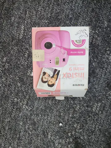 Fujifilm Instax Mini 9 Instant Camera (Pink) with Box