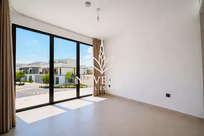 Twin Villa | Vacant | Closed Kitchen