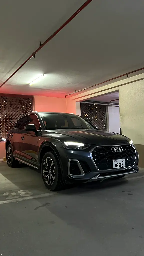 Audi Q5 2024 — photo 1 of 10