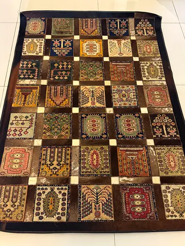 Hand made carpet in very Good Condition