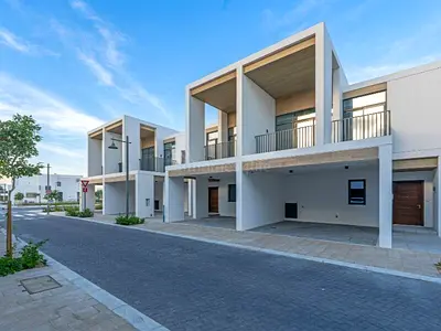 Spacious and Bright |Close to Wadi Park | Vacant