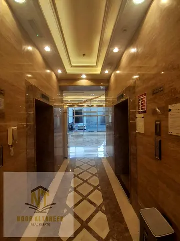 Apartment for annual rent – ​​Al Khan (Sharjah) Master bedroom + living room 2 bathrooms Kitchen Central air conditioning Built-in wardrobes Central