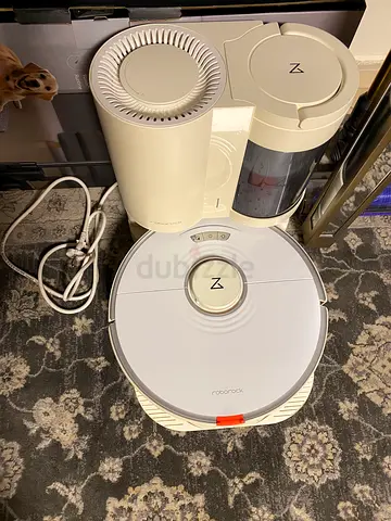 Roborock S7 max v self emptying, vacuum and mop