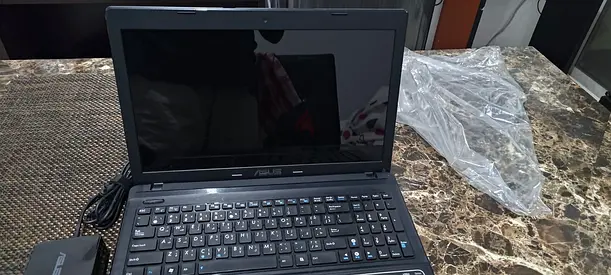 Asus Laptop E55U