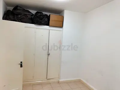 Fully furnished single room available for family