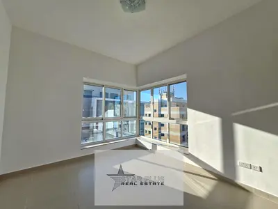 VERY SPACIOUS 2 BEDROOM APARTMENT AT THE MAIN LOCATION READY TO MOVE.
