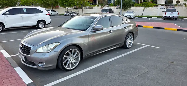 إنفينيتي M56