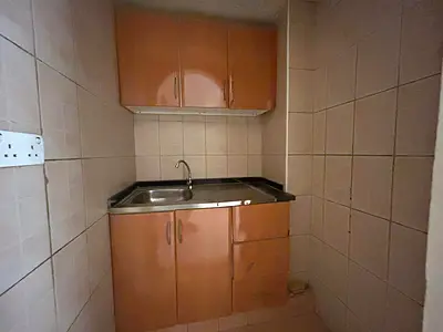 آخر وحدة متاحة | شقة استوديو | مطبخ منفصل | تكييف مركزي | موقع مميز 📍 | جاهزة للسكن