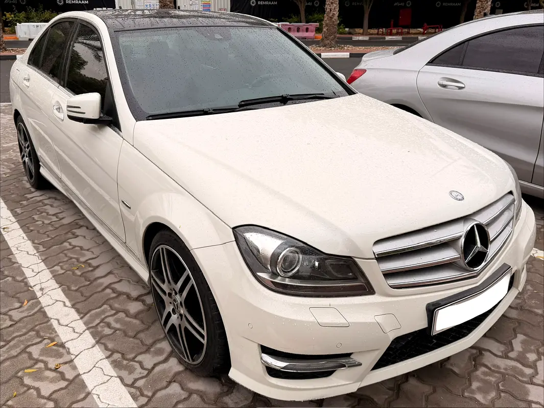 Mercedes-Benz C-Class 2012 — photo 1 of 8