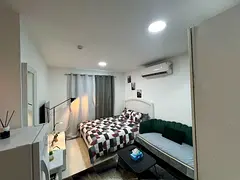 Studio apartment for monthly rent in a very prime location, directly on the Corniche.