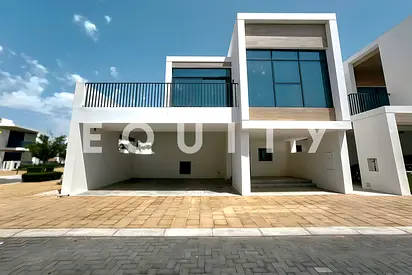 Large Plot Area | Corner Unit | Garden Space