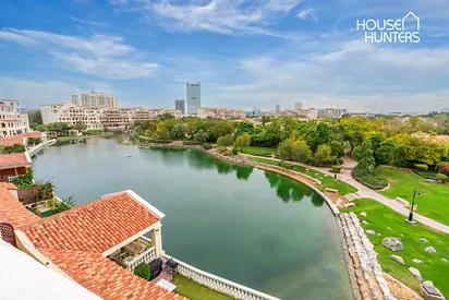 Fully Renovated - 3 Bed + Maids - Lake View