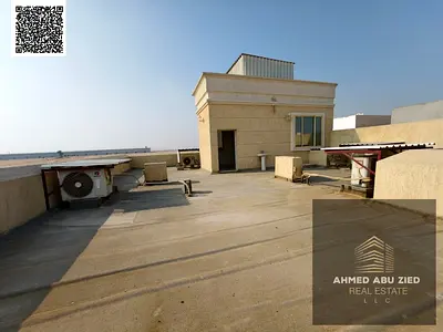 اشيك وافخم فيلا  ثاني ساكن تتكون من 4 غرف نوم ماستر _رووف كبير جدا _صالة ومجلس _مع غرافة خدامة _مطبخ مجهز _7 حمام _كهرباء مواطن _خزائن مدمجة بالحائط _