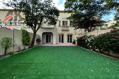 INVESTOR DEAL/FULL LAKE VIEW/FRONT PARK AND POOL/