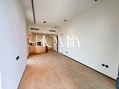 TOP FLOOR | FITTED KITCHEN | MARINA VIEW