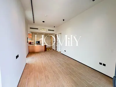 Top Floor | Fitted Kitchen | Marina View
