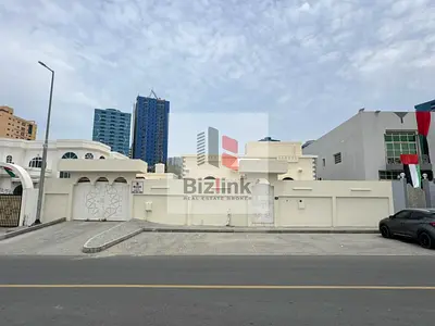 فيلا للايجار بالشارقة منطقة النخيلات